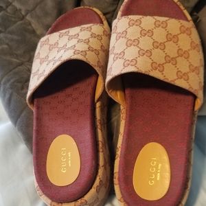 Gucci Platform slides